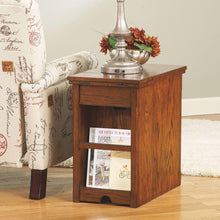 Load image into Gallery viewer, Laflorn End Tables