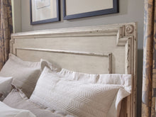 Load image into Gallery viewer, SOUTHBURY PANEL QUEEN BED COMPLETE
