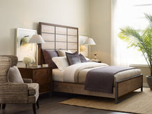 Load image into Gallery viewer, AD MODERN SYNERGY MATRIX PANEL QUEEN BED PACKAGE
