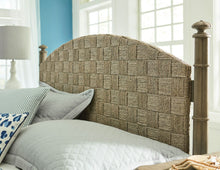 Load image into Gallery viewer, LITCHFIELD CURRITUCK LOW POST KING BED COMPLETE
